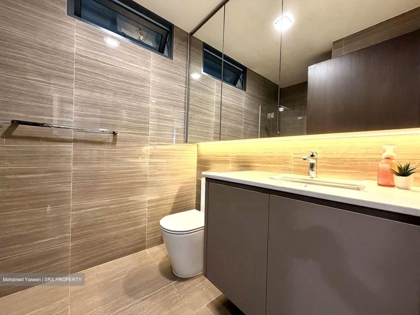 The Brownstone (D27), Condominium #591435591